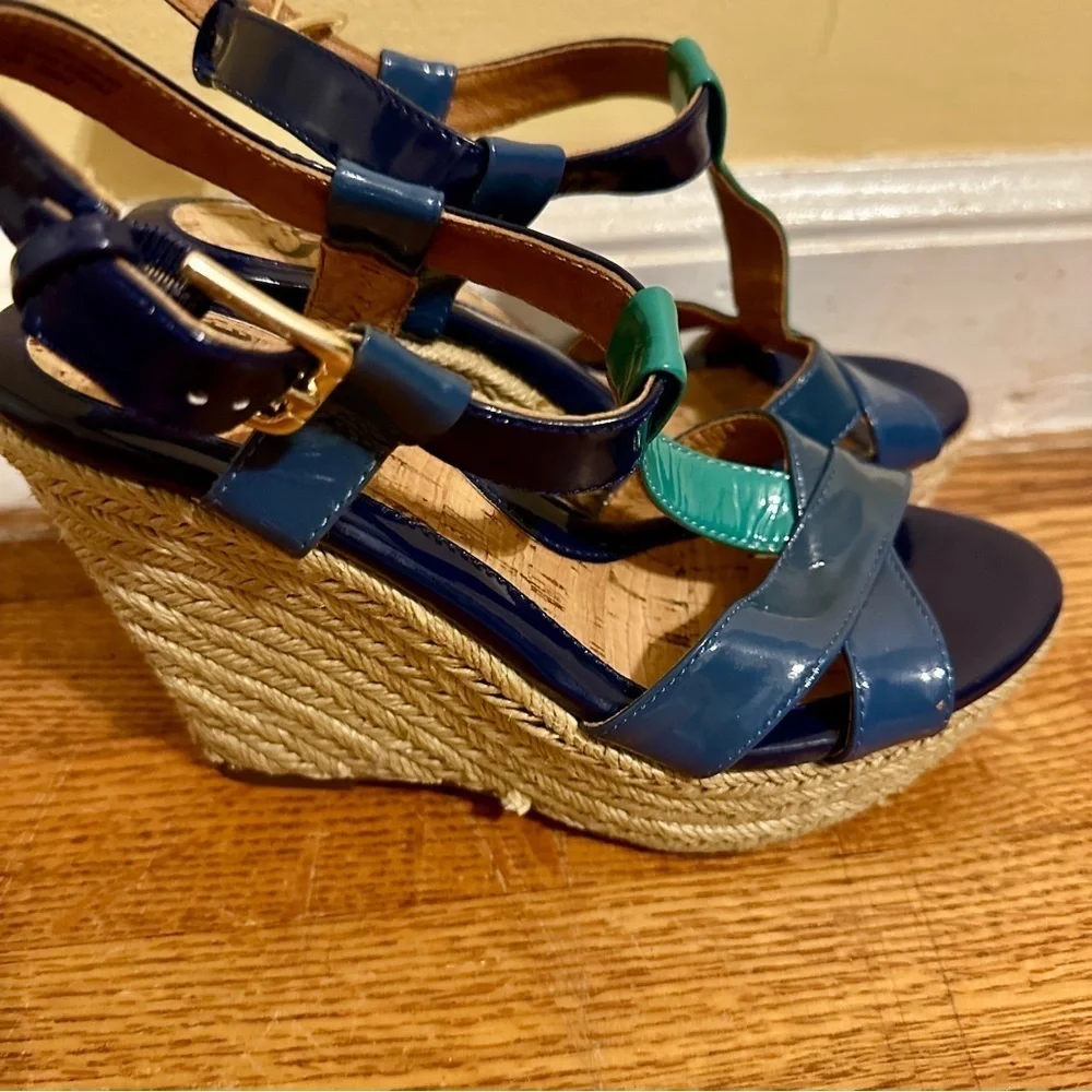 Sofft NWOT blue turquoise wedge sandals a T Strap espadrilles Size 6 women
